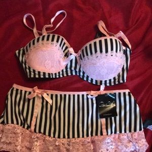 Rene Rofe bra and Pantone set pinstripes and lace